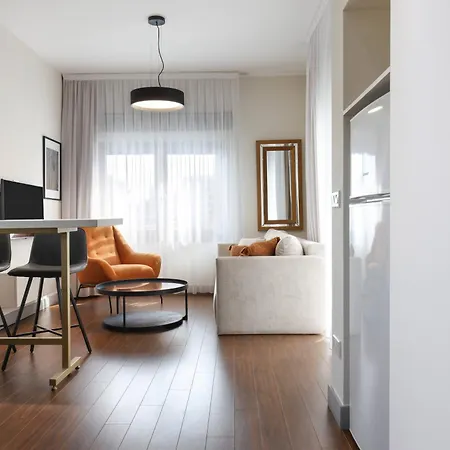 Appartement Phaedrus Living Mini Art House Monet Nicosie