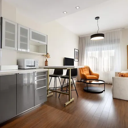 شقة Phaedrus Living Mini Art House Monet نيقوسيا